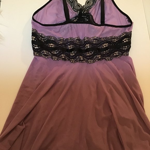 Lingerie - Picture 2 of 4